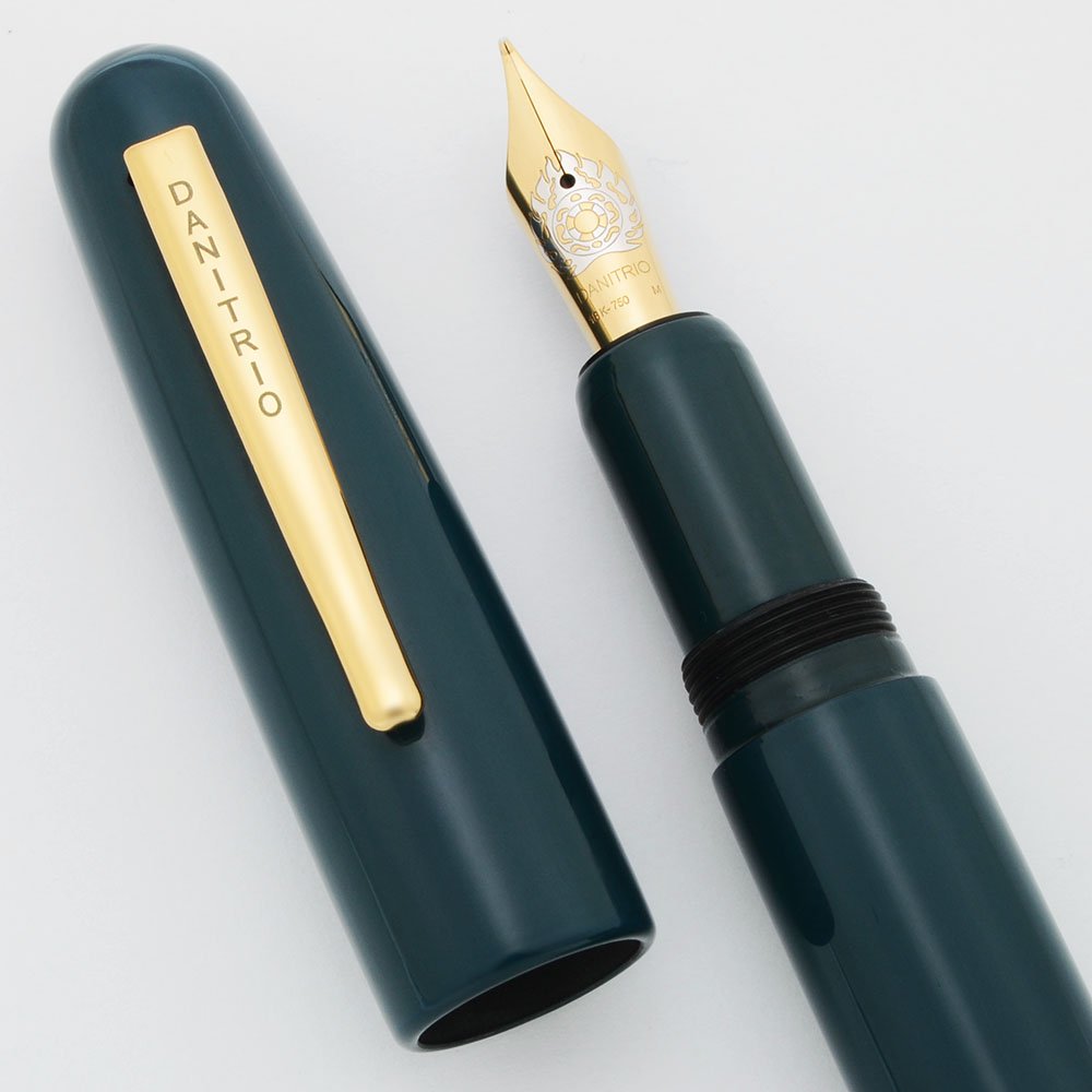Danitrio Takumi Fountain Pen - Roiro-migake Midori Urushi, 18k